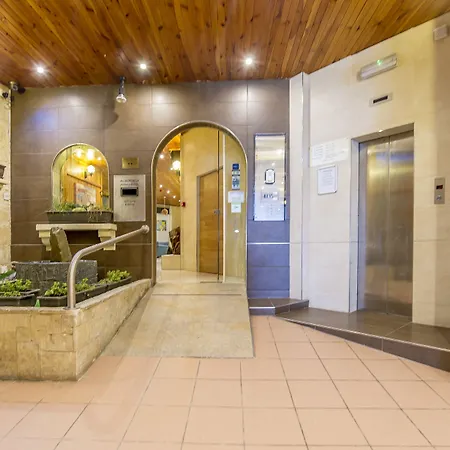 ألبورادا الفندقية