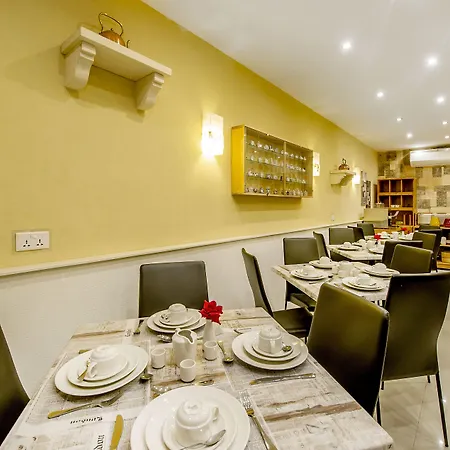 ألبورادا الفندقية 2*