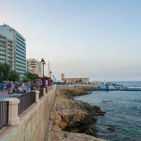 ألبورادا الفندقية فندق