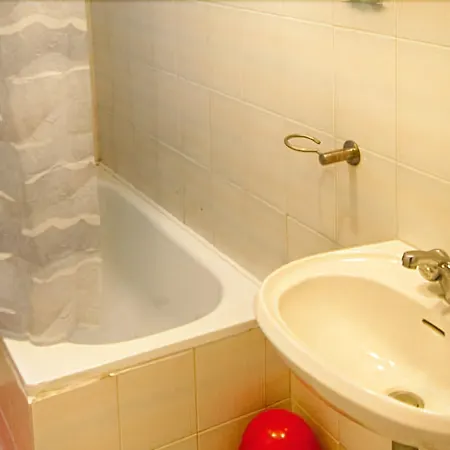 阿尔博拉大公寓酒店 2*