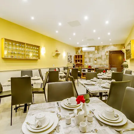 阿尔博拉大公寓酒店 酒店